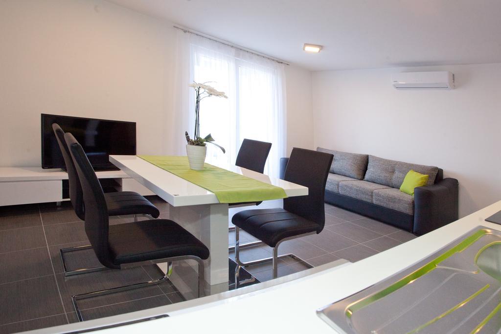 Apartments Diamond Podstrana Habitación foto