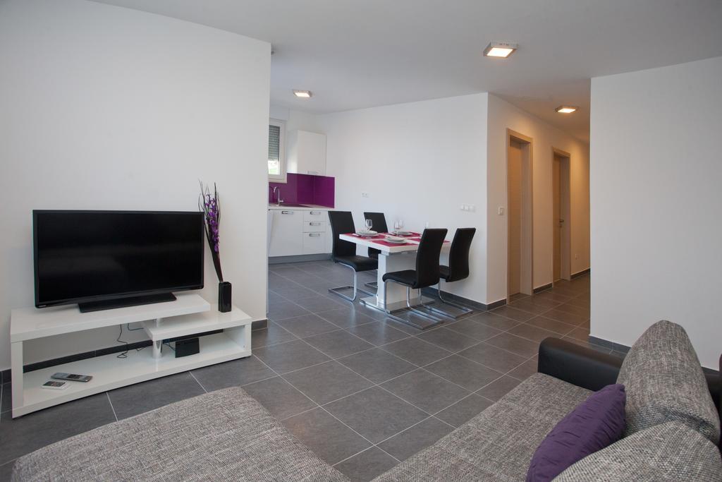 Apartments Diamond Podstrana Habitación foto